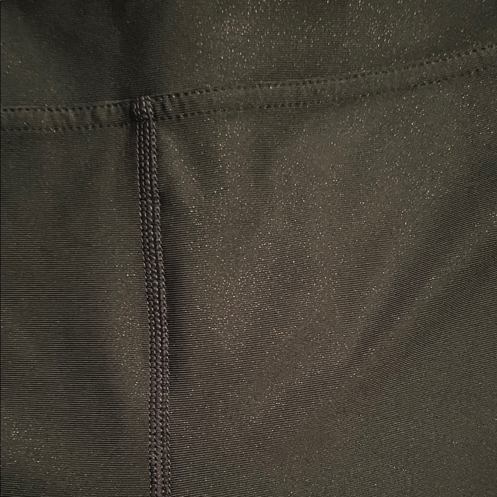 green / black High-Waisted Leggings - Picture 2 of 6